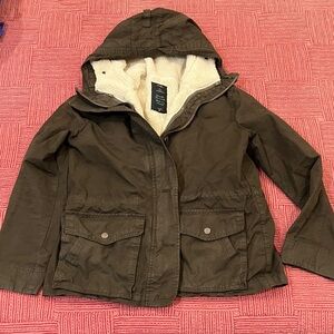 GAP women’s medium khaki green Sherpa /sherling Lined Jacket